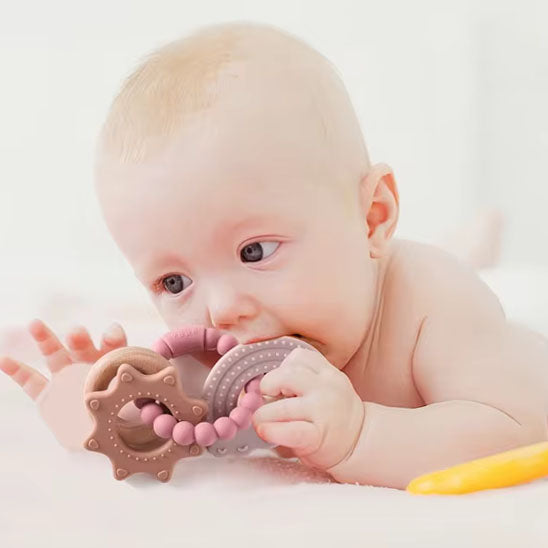 Anneau-dentition-bébé-rose-pour-fille