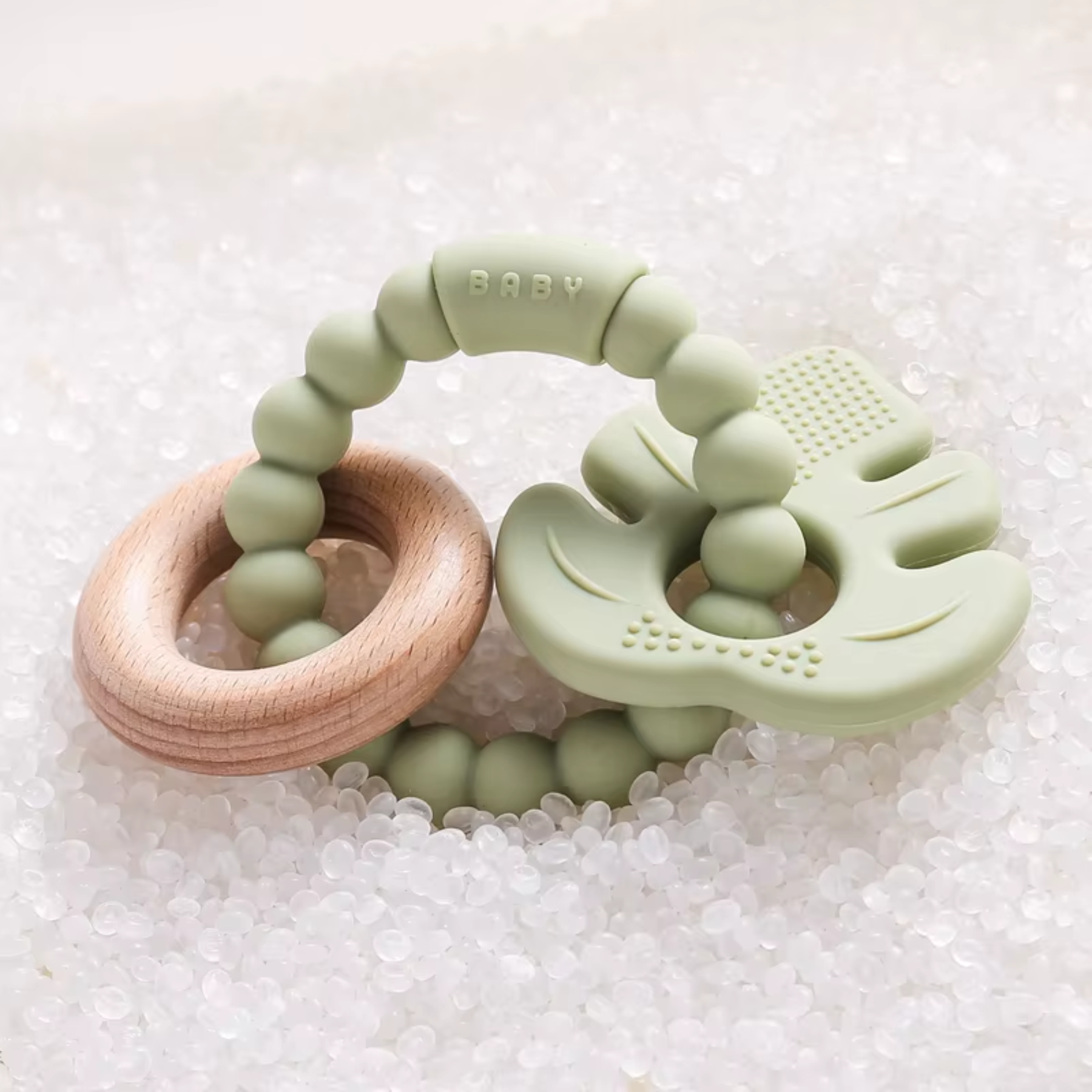 anneau-dentition-bébé-vert-poussee-dentaire-sur-6-mois